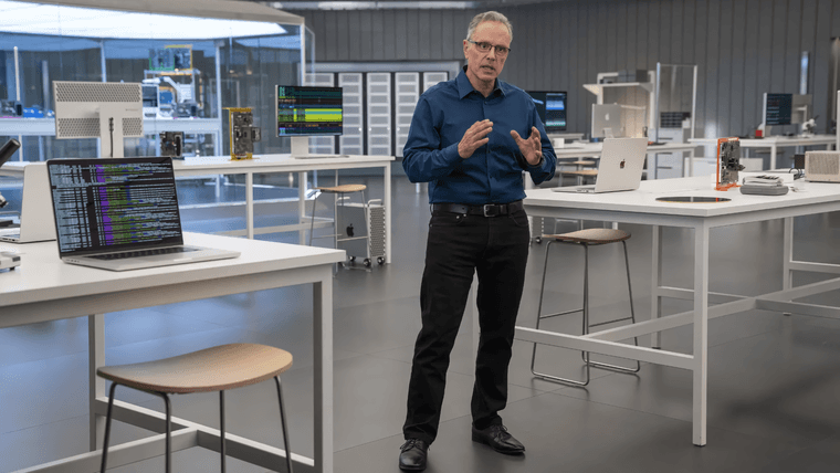 Создатель чипов для iPhone и компьютеров Mac хочет покинуть Apple — Bloomberg