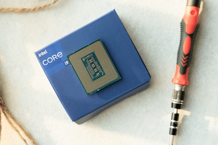 Клиенты Intel продолжают жаловаться на проблемы в работе RMA-отдела компании — Wccftech