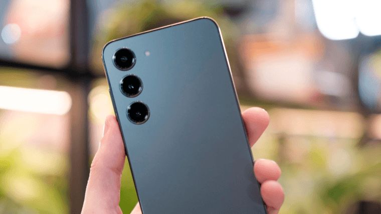 Samsung возобновила выпуск стабильной версии One UI 8 (Android 16) для Galaxy S23 и S24