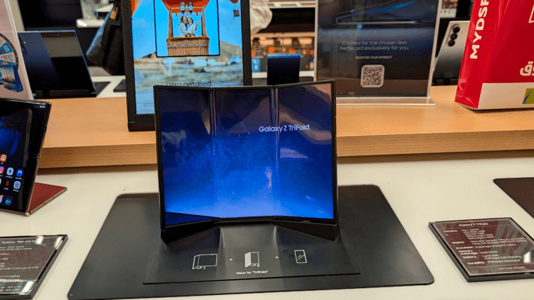 Ремонт экрана «трикладушки» Samsung Galaxy Z TriFold обойдется в цену Galaxy S25 Ultra