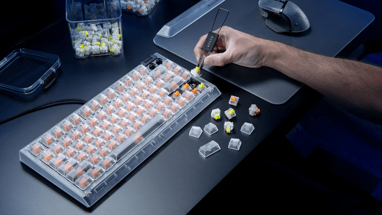 Razer представила линейку периферийных устройств Phantom White из полупрозрачного белого пластика