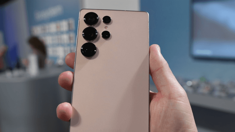 UniverseIce призывает сменить главу подразделения, которое отвечает за камеры Samsung Galaxy