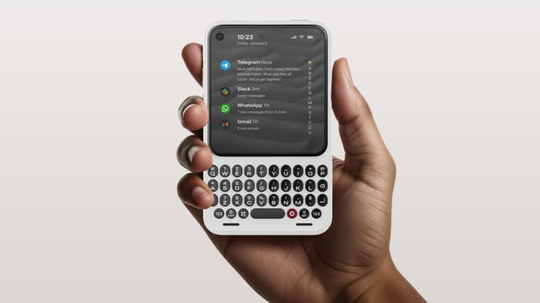 Вышел смартфон Clicks Communicator с физической клавиатурой — очередная попытка возродить BlackBerry