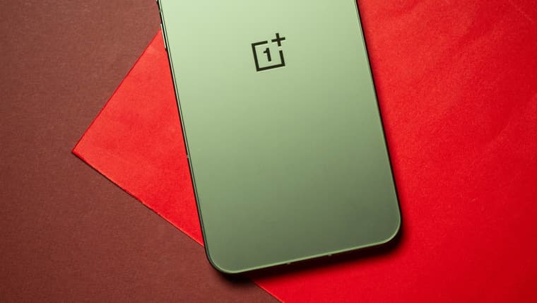 Дизайн флагмана OnePlus 15 подтвержден, правда, он немного не такой, как показывали рендеры