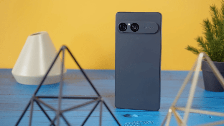 Фанаты Sony в восторге от компактного смартфона Xperia 10 VII — опрос GSMArena