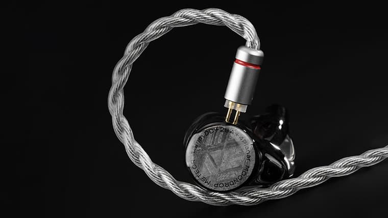 В DNS появились наушники MOONDROP Meteor с арматурными, динамическими и планарными драйверами