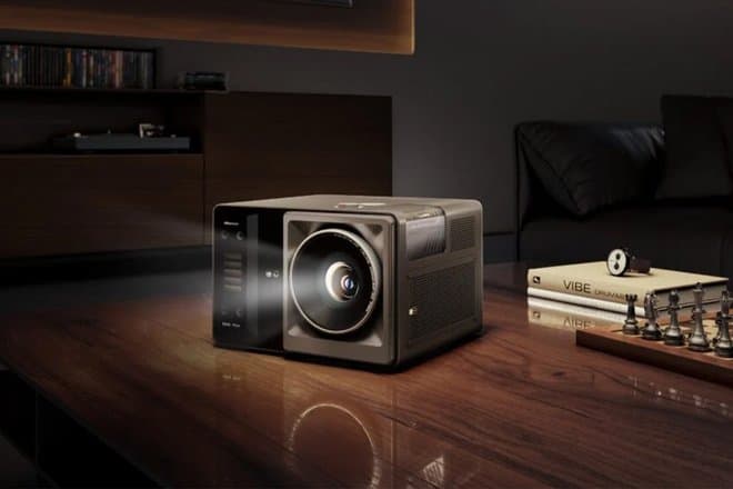 Hisense XR10: в продаже появился проектор для премиального домашнего кинотеатра