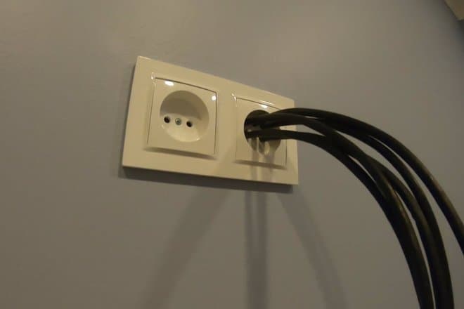 Как получить интернет из розетки