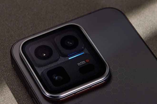 iQOO представила свой самый мощный смартфон iQOO 15 Ultra