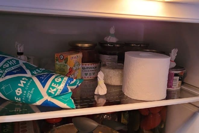 Для чего россияне кладут туалетную бумагу в холодильник