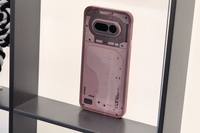 В России стартовали продажи Nothing Phone (4a)