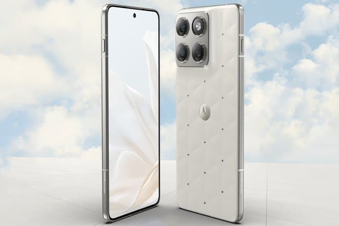 Motorola показала смартфон с кристаллами Swarovski в цвете года Pantone