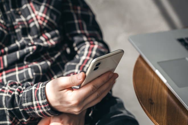 Связанное со смартфоном популярное заблуждение объяснили