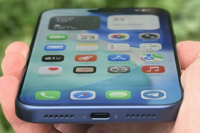 Юбилейные iPhone получат увеличенные дисплеи