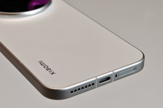 Смартфоны Xiaomi внезапно обновили в России