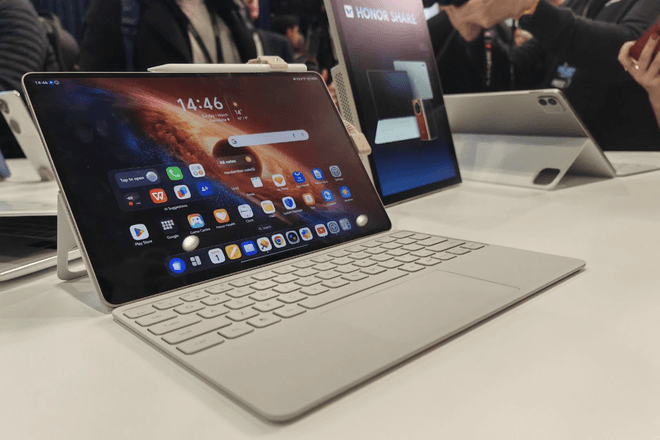 Самый тонкий планшет Honor MagicPad 4 и ноутбук Honor MagicBook Pro 14 представили на MWC 2026