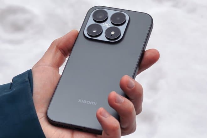 Xiaomi продолжит развивать идею второго экрана в своем новом флагманском смартфоне