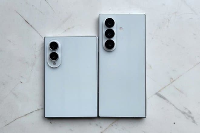 В сеть слили реальные фото Samsung Galaxy Z Fold8 Ultra и Fold8