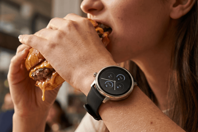 Sharp представила часы Karada Mate Watch — они знают, сколько вы едите