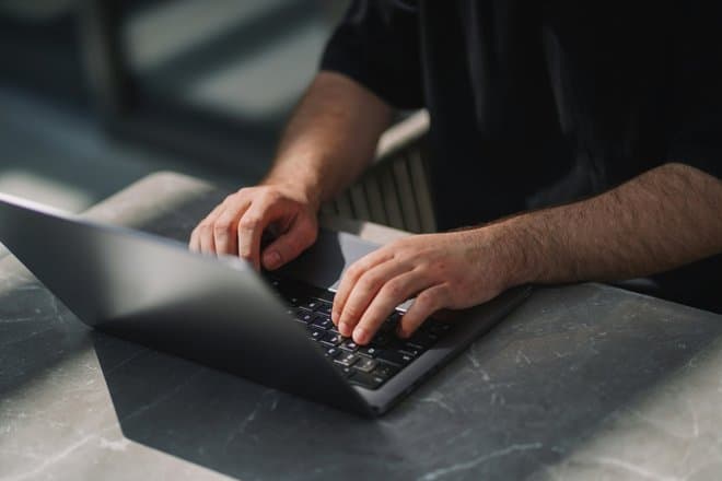 Какие ноутбуки покупали россияне в 2025 году