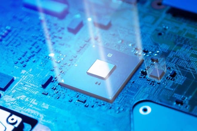 В России представили новый метод выращивания кристаллов для квантовых компьютеров