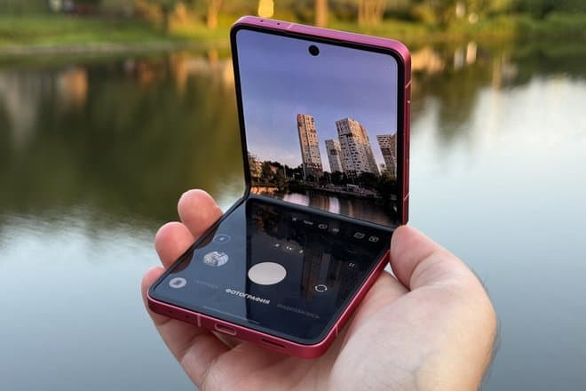 В сети показали первую раскладушку, которая открывается сама