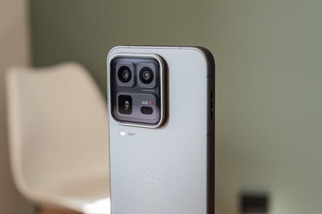 Названы самые мощные смартфоны июня