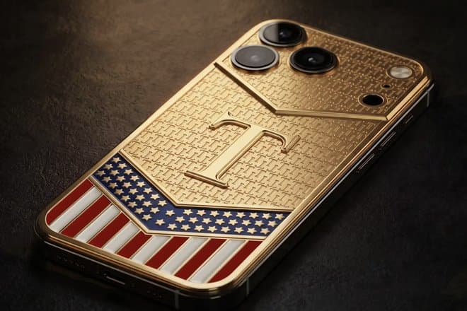 В России создали более американский смартфон, чем смартфон Трампа