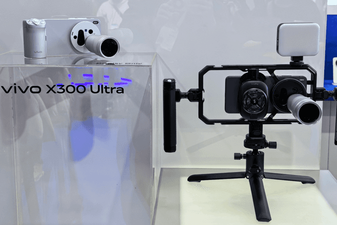Флагман vivo X300 Ultra с набором для профессиональной съемки показали на MWC 2026