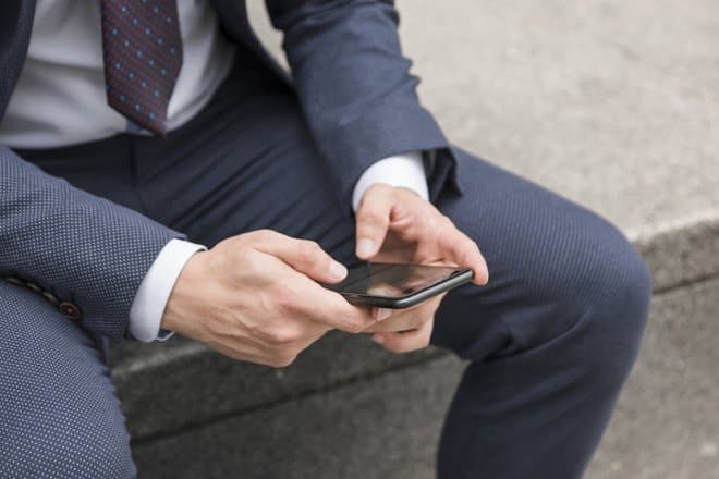 Смартфоны нами манипулируют: как это работает