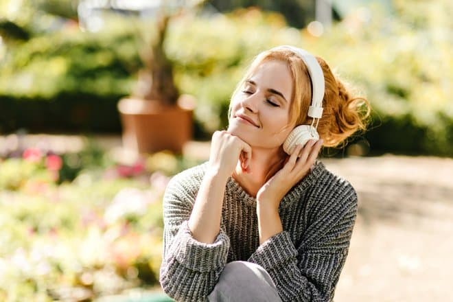 Полноразмерные наушники вызывают облысение