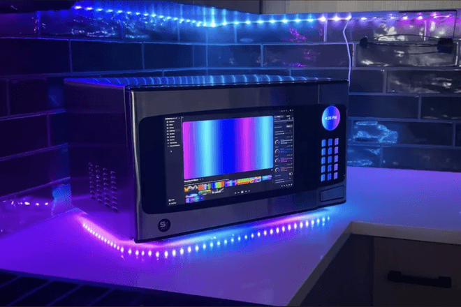 Представлен первый игровой компьютер в корпусе от микроволновки