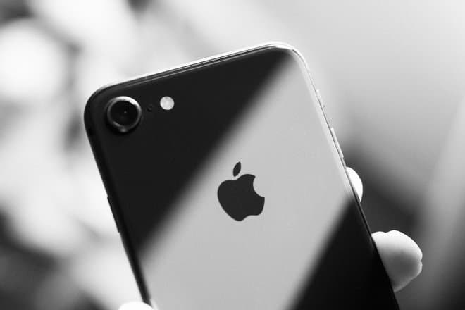 У российских подростков растет интерес к старым iPhone