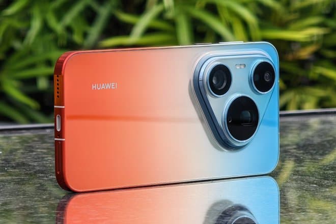 В России начали продавать флагманские смартфоны серии Huawei Pura 90s