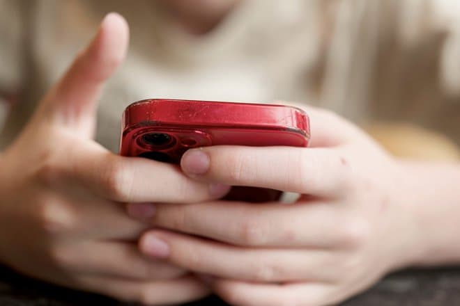 Россиянам рассказали о необходимости иногда перезагружать смартфон