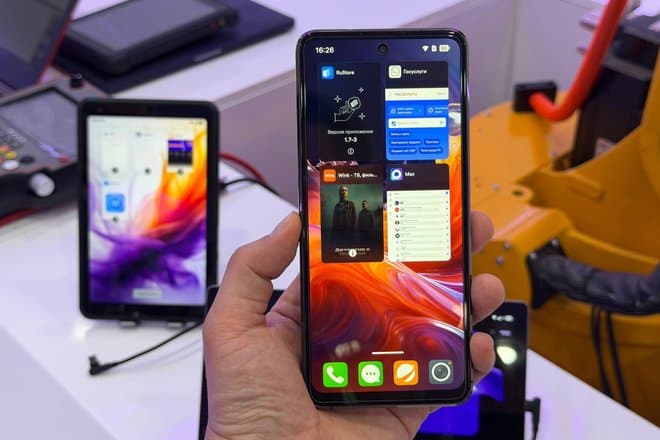 На ЦИПР-2026 показали защищенный смартфон «Омега Диалог-С»