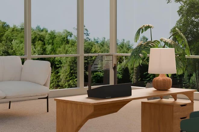 Представлен первый в мире прозрачный монитор с яркостью 5000 нит