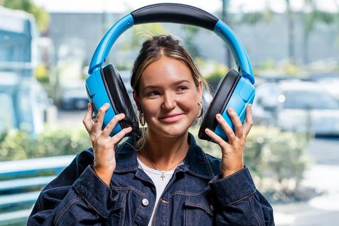 Представлены гигантские наушники-колонки Blue XL Speaker (фото)