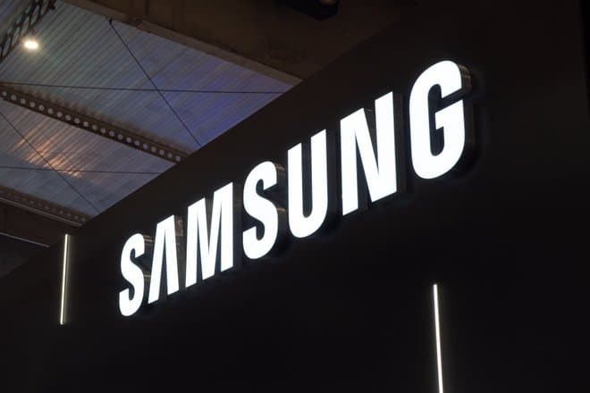 Смартфон Samsung появился в продаже до релиза